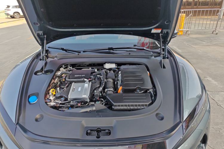 Used BYD Han L 2025 DM-p Four-Wheel-Drive LiDAR Flagship Model Engine Bay
