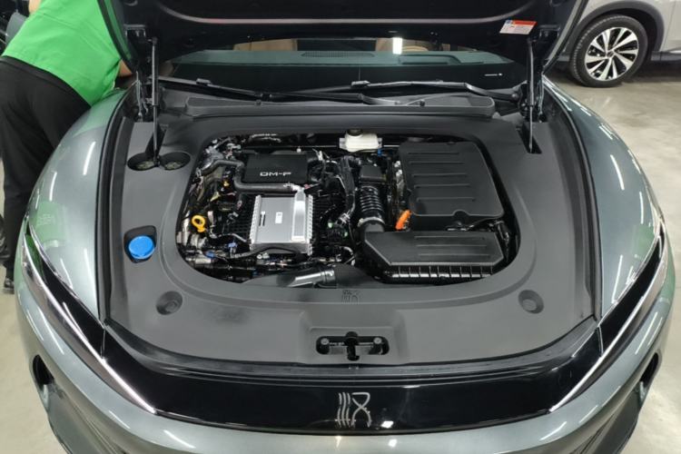 Used BYD Han L 2025 DM-p Four-Wheel-Drive LiDAR Flagship Model Engine Bay