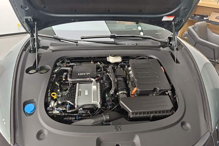 Used BYD Han L 2025 DM-p Four-Wheel-Drive LiDAR Flagship Model Engine Bay