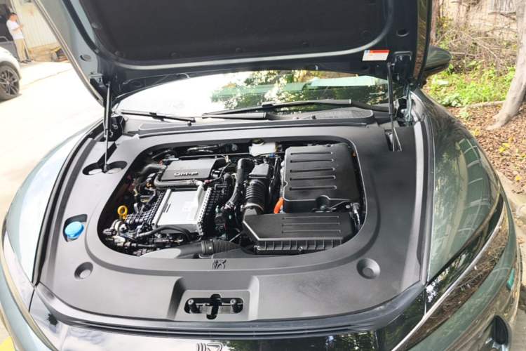 Used BYD Han L 2025 DM-p Four-Wheel-Drive LiDAR Flagship Model Engine Bay