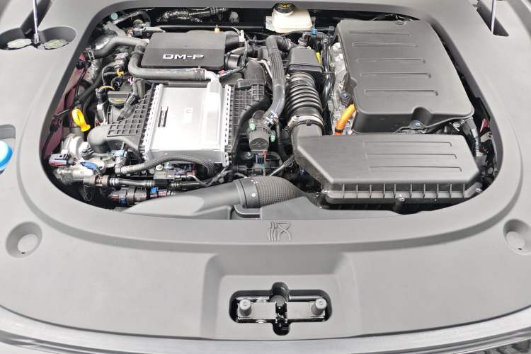 Used BYD Han L 2025 DM-p Four-Wheel-Drive LiDAR Flagship Model Engine Bay