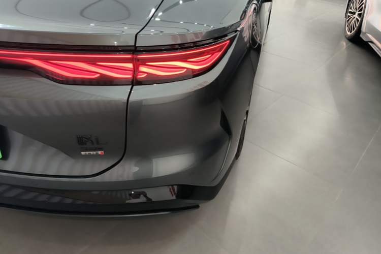 Used BYD Han L 2025 DM-p Four-Wheel-Drive LiDAR Flagship Model Exterior 3