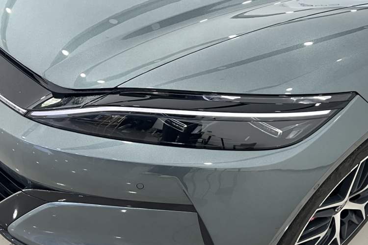 Used BYD Han L 2025 DM-p Four-Wheel-Drive LiDAR Flagship Model Exterior 3