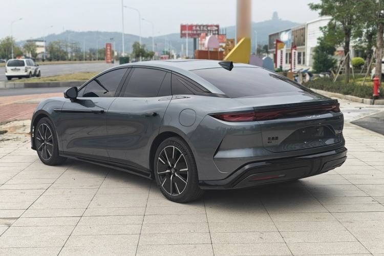 Used BYD Han L 2025 EV 701 km LiDAR Flagship Edition Exterior 3