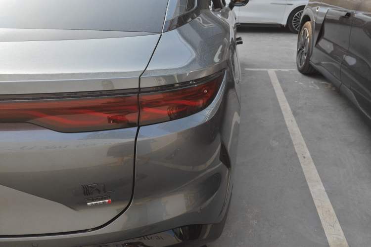 Used BYD Han L 2025 DM-p Four-Wheel-Drive LiDAR Flagship Model Exterior 3