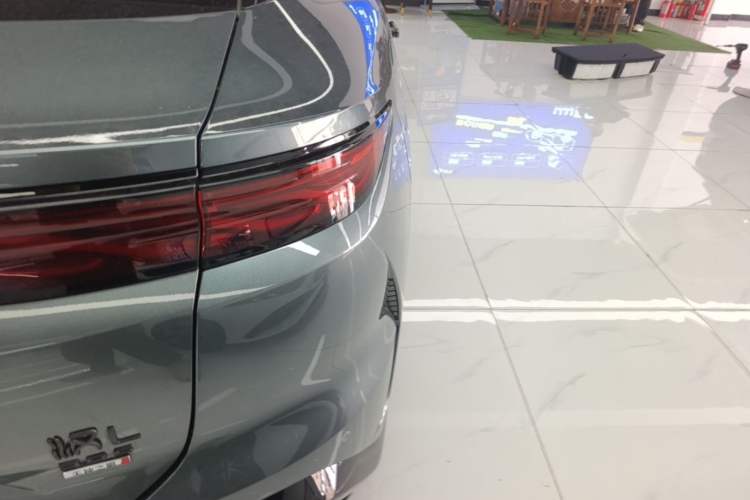 Used BYD Han L 2025 DM-p Four-Wheel-Drive LiDAR Flagship Model Exterior 3