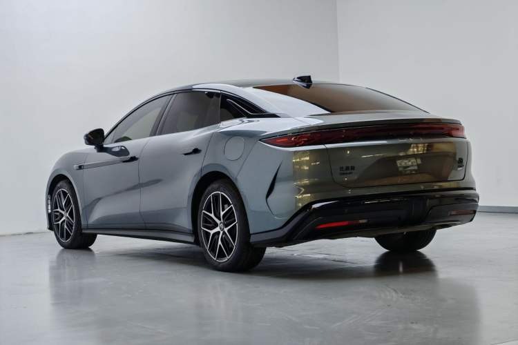 Used BYD Han L 2025 DM-p Four-Wheel-Drive LiDAR Flagship Model Exterior 3