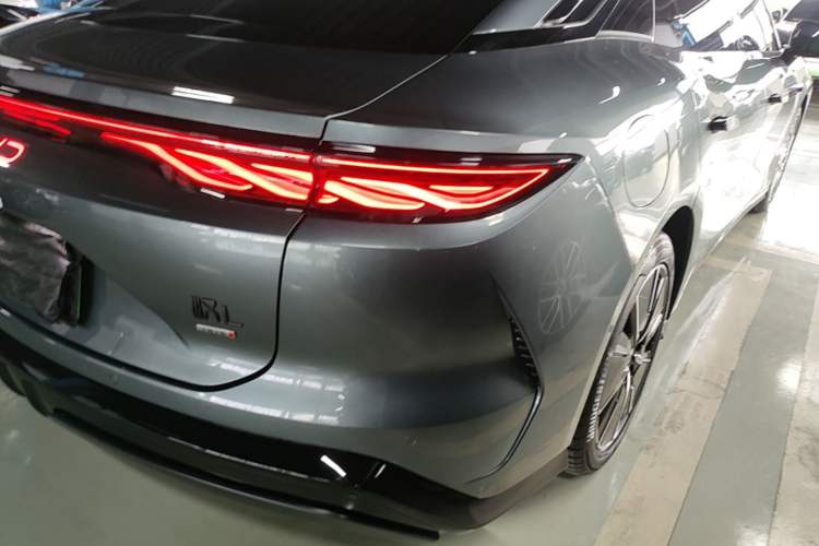 Used BYD Han L 2025 DM-i 200km LiDAR Flagship Model Exterior 3