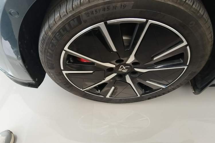 Used BYD Han L 2025 EV 701KM LiDAR Deluxe Edition Exterior 4