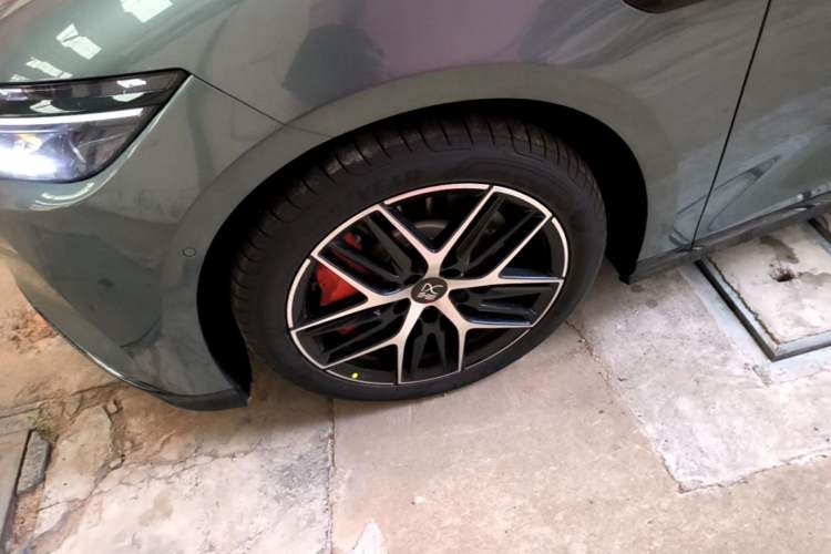 Used BYD Han L 2025 DM-p Four-Wheel-Drive LiDAR Flagship Model Exterior 4