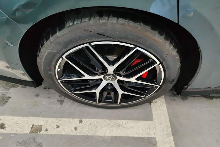 Used BYD Han L 2025 DM-p Four-Wheel-Drive LiDAR Flagship Model Exterior 5