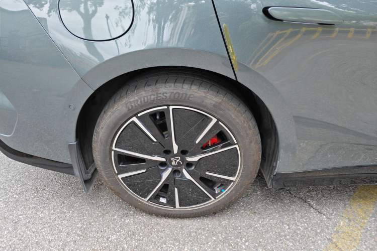 Used BYD Han L 2025 DM-i 200KM LiDAR Luxury Model Exterior 5