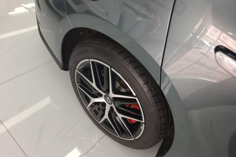 Used BYD Han L 2025 DM-p Four-Wheel-Drive LiDAR Flagship Model Exterior 5