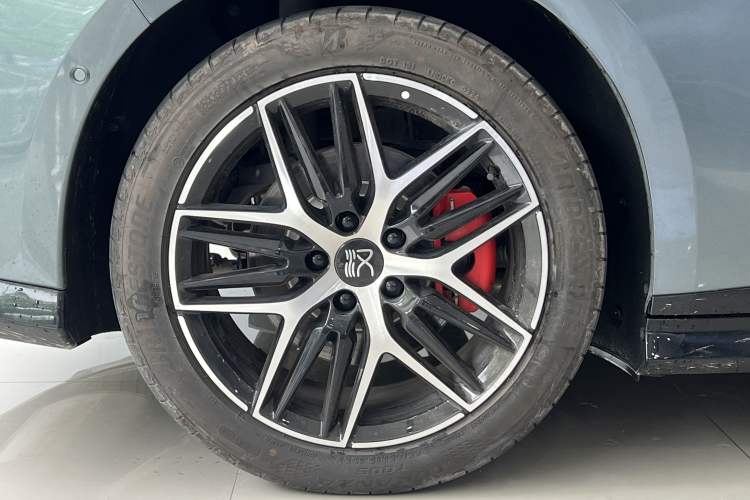 Used BYD Han L 2025 DM-p Four-Wheel-Drive LiDAR Flagship Model Exterior 5