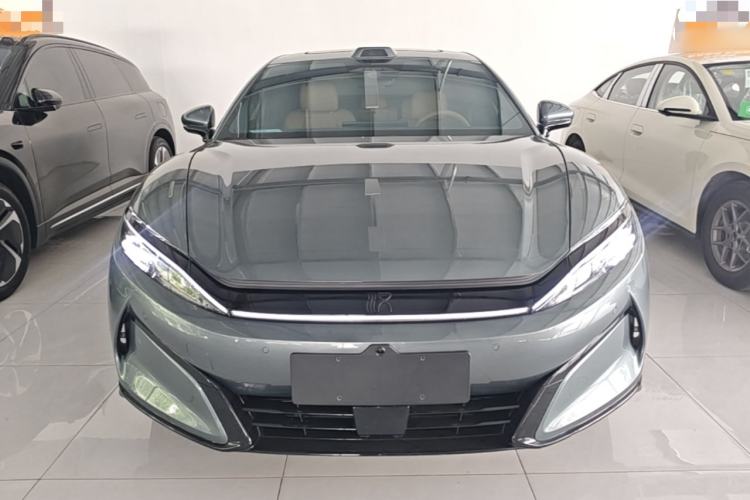 Used BYD Han L 2025 EV 701KM LiDAR Deluxe Edition Front