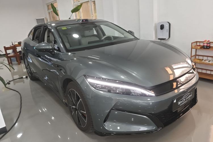 Used BYD Han L 2025 DM-i 200km LiDAR Flagship Model Front Right 45 Deg