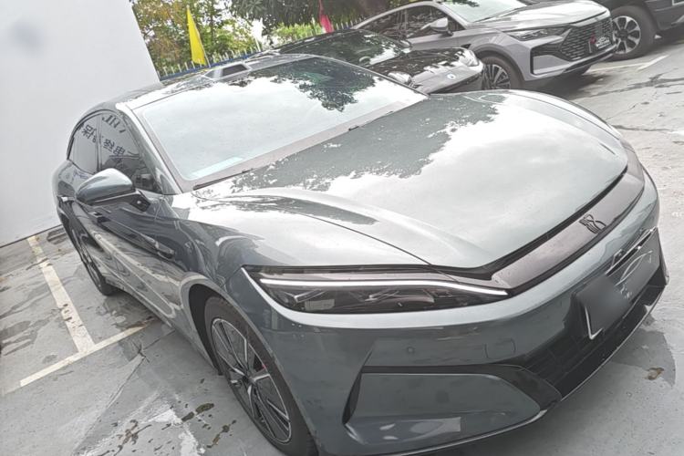 Used BYD Han L 2025 DM-i 200KM LiDAR Luxury Model Front Right 45 Deg