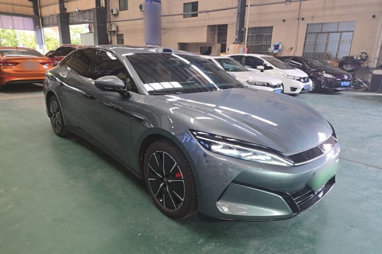 Used BYD Han L 2025 EV 701KM LiDAR Deluxe Edition Front Right 45 Deg