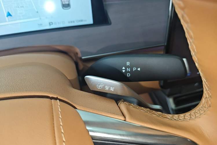 Used BYD Han L 2025 DM-p Four-Wheel-Drive LiDAR Flagship Model Gear Lever