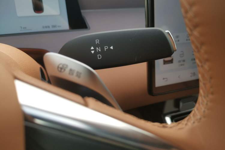 Used BYD Han L 2025 DM-p Four-Wheel-Drive LiDAR Flagship Model Gear Lever