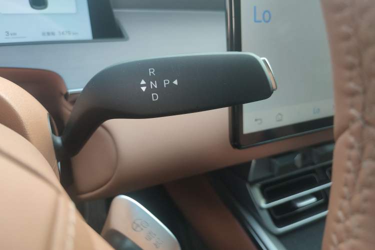 Used BYD Han L 2025 DM-p Four-Wheel-Drive LiDAR Flagship Model Gear Lever