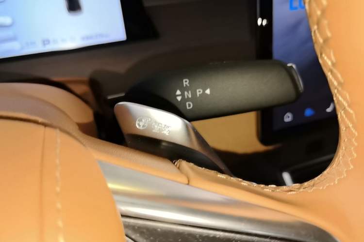 Used BYD Han L 2025 DM-p Four-Wheel-Drive LiDAR Flagship Model Gear Lever
