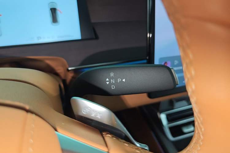 Used BYD Han L 2025 EV Four-Wheel Drive LiDAR Flagship Model Gear Lever