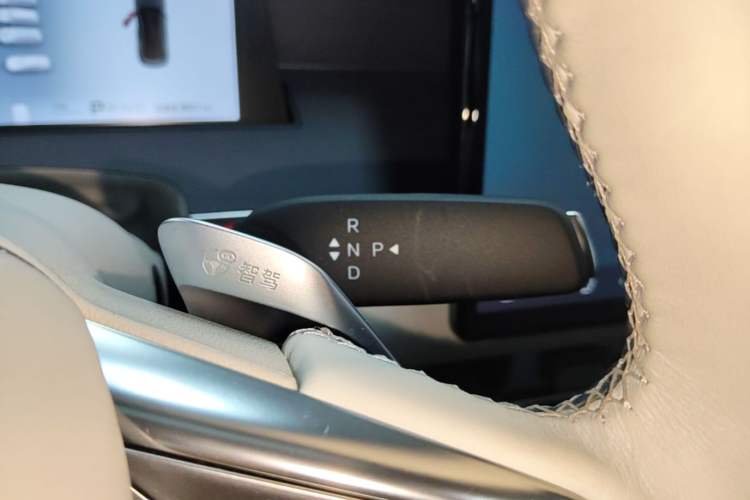 Used BYD Han L 2025 EV 701 km LiDAR Flagship Edition Gear Lever