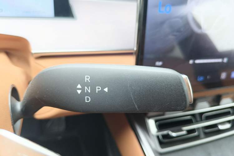 Used BYD Han L 2025 DM-p Four-Wheel-Drive LiDAR Flagship Model Gear Lever