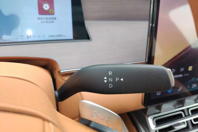 Used BYD Han L 2025 DM-p Four-Wheel-Drive LiDAR Flagship Model Gear Lever