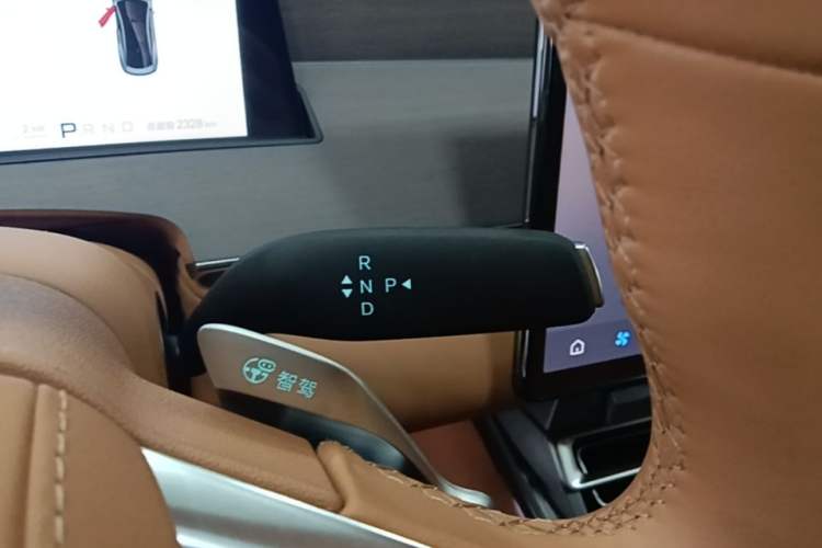 Used BYD Han L 2025 DM-p Four-Wheel-Drive LiDAR Flagship Model Gear Lever