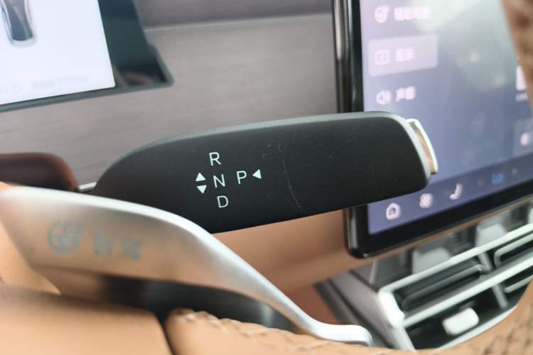 Used BYD Han L 2025 DM-p Four-Wheel-Drive LiDAR Flagship Model Gear Lever