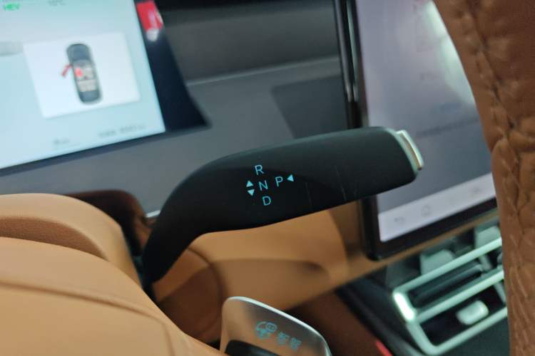 Used BYD Han L 2025 DM-p Four-Wheel-Drive LiDAR Flagship Model Gear Lever