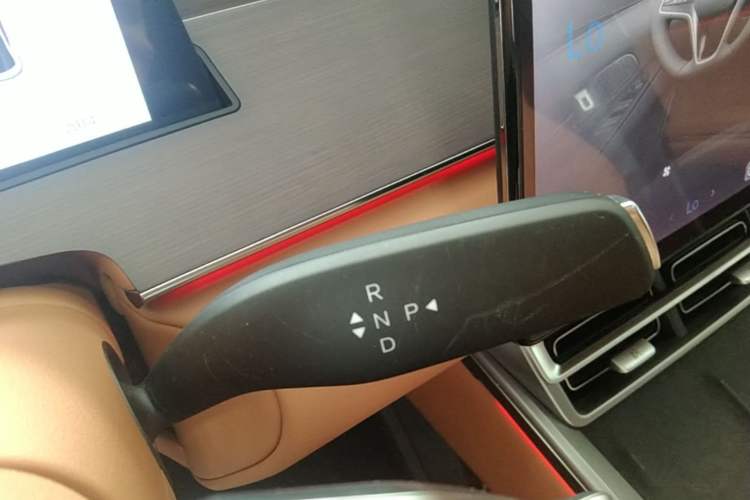 Used BYD Han L 2025 DM-p Four-Wheel-Drive LiDAR Flagship Model Gear Lever