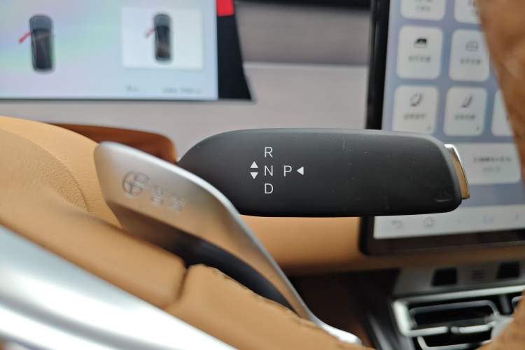 Used BYD Han L 2025 DM-p Four-Wheel-Drive LiDAR Flagship Model Gear Lever