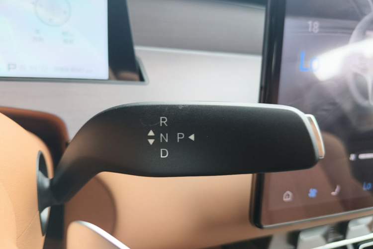 Used BYD Han L 2025 DM-p Four-Wheel-Drive LiDAR Flagship Model Gear Lever