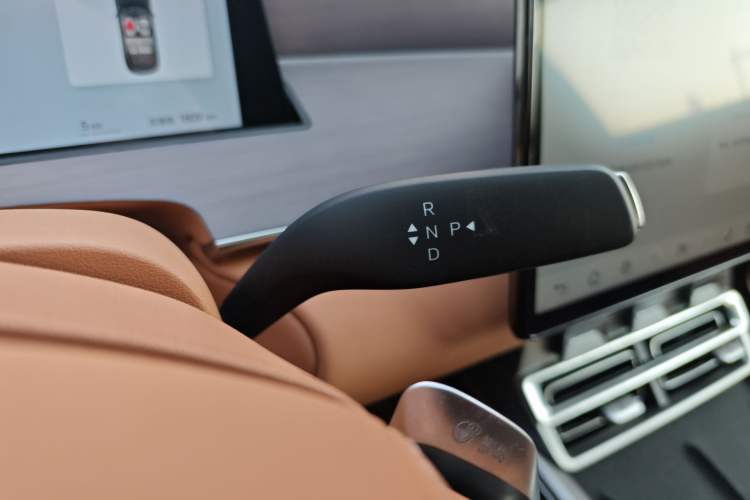 Used BYD Han L 2025 DM-p Four-Wheel-Drive LiDAR Flagship Model Gear Lever