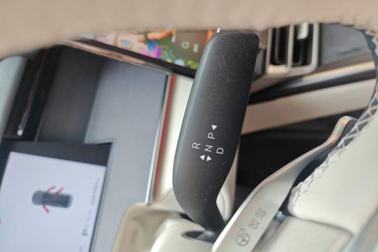 Used BYD Han L 2025 EV 701 km LiDAR Flagship Edition Gear Lever