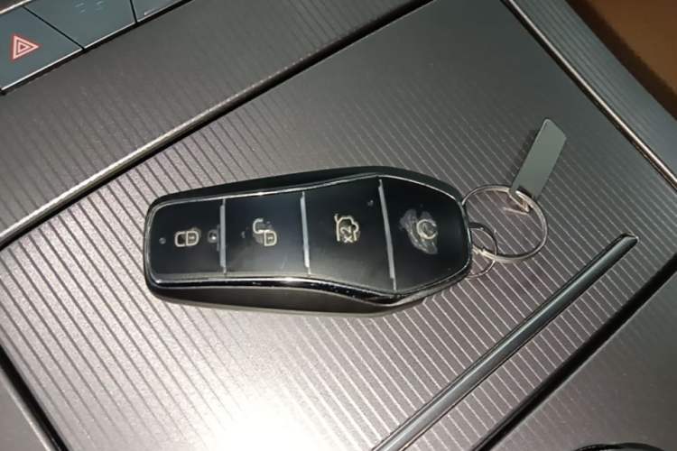 Used BYD Han L 2025 DM-p Four-Wheel-Drive LiDAR Flagship Model Interior 1