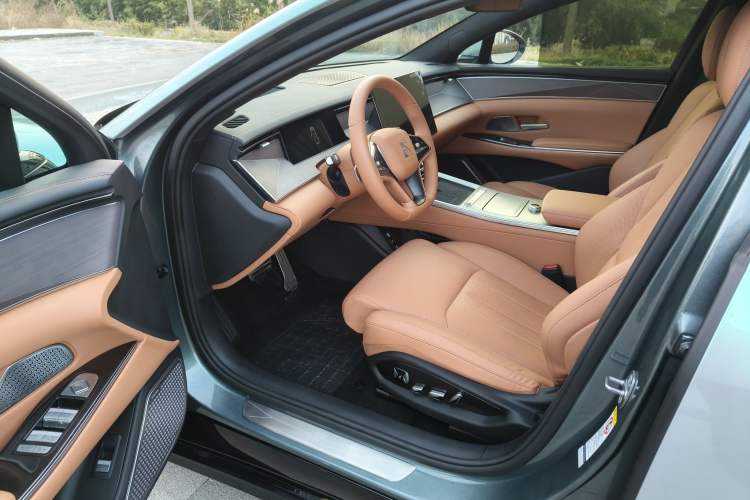 Used BYD Han L 2025 DM-p Four-Wheel-Drive LiDAR Flagship Model Interior 2