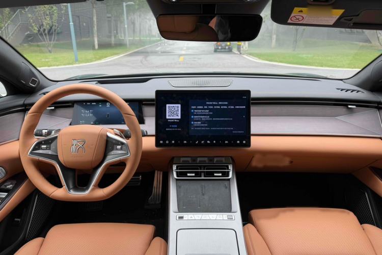 Used BYD Han L 2025 DM-p Four-Wheel-Drive LiDAR Flagship Model Interior 2
