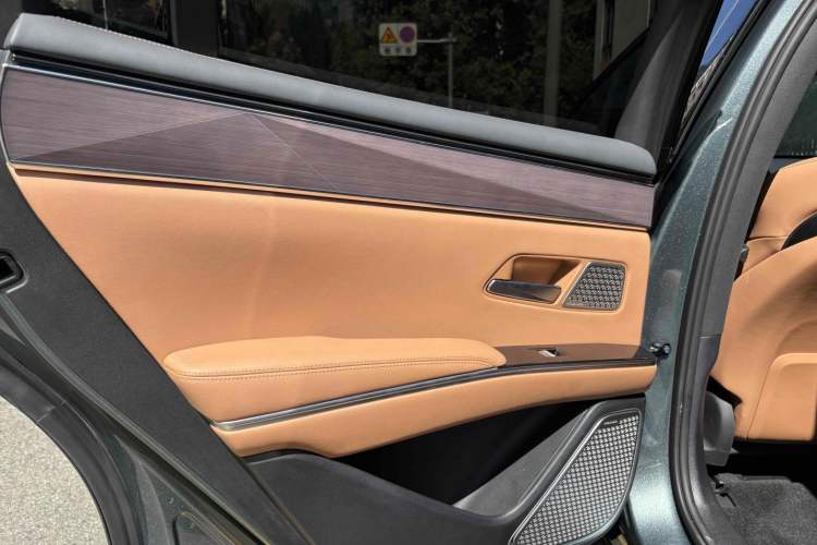 Used BYD Han L 2025 DM-p Four-Wheel-Drive LiDAR Flagship Model Interior 3