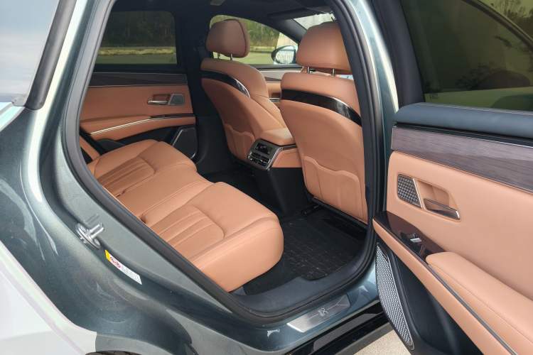Used BYD Han L 2025 DM-p Four-Wheel-Drive LiDAR Flagship Model Interior 4