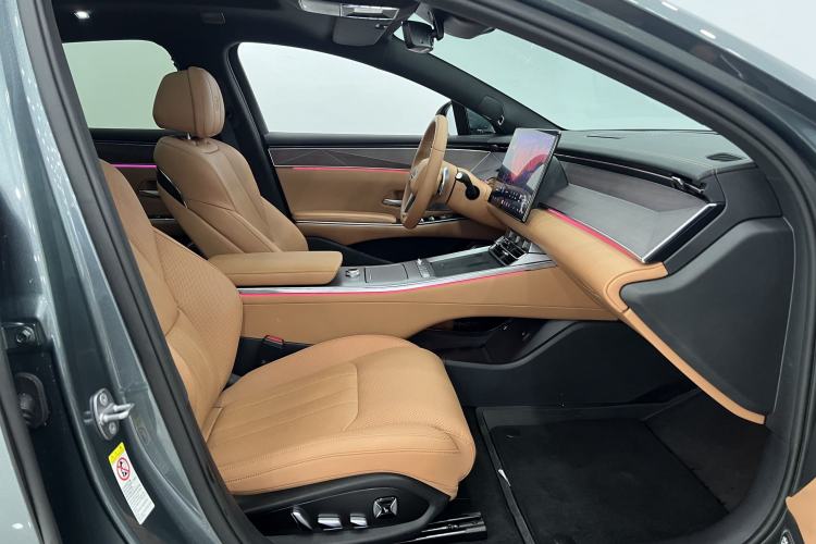 Used BYD Han L 2025 DM-p Four-Wheel-Drive LiDAR Flagship Model Interior 4