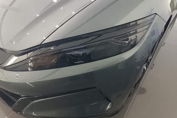 Used BYD Han L 2025 DM-p Four-Wheel-Drive LiDAR Flagship Model Left Front Headlight