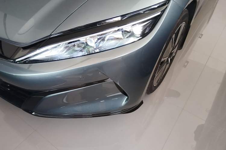 Used BYD Han L 2025 EV 701KM LiDAR Deluxe Edition Left Front Headlight