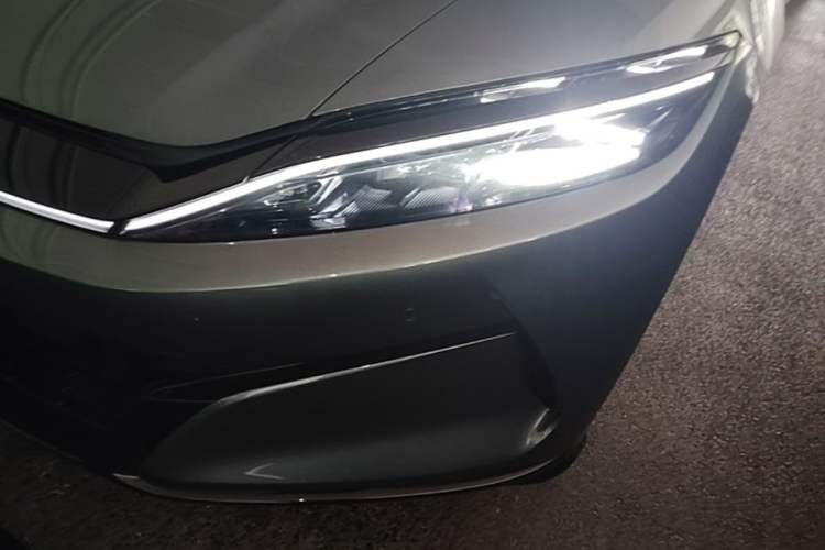 Used BYD Han L 2025 DM-p Four-Wheel-Drive LiDAR Flagship Model Left Front Headlight