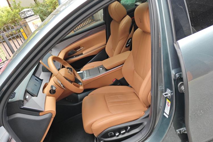 Used BYD Han L 2025 DM-i 200KM LiDAR Luxury Model Left Front Seat