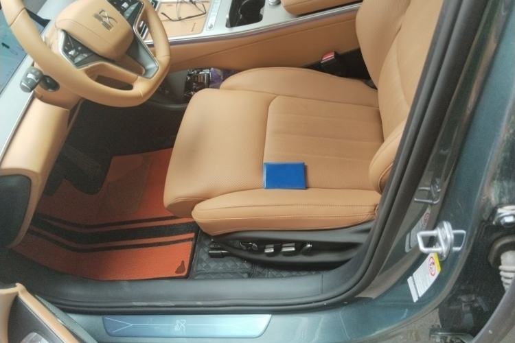 Used BYD Han L 2025 DM-i 200km LiDAR Flagship Model Left Front Seat