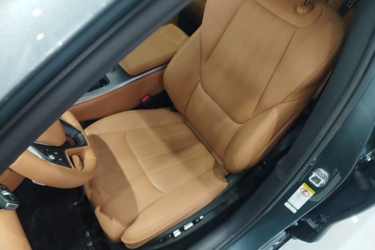 Used BYD Han L 2025 DM-i 200km LiDAR Flagship Model Left Front Seat